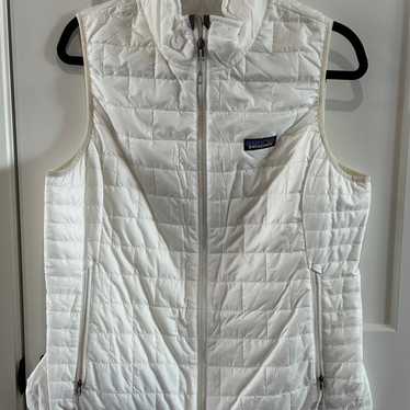 Patagonia White Nano Puffer Vest ~ Women's Large - image 1