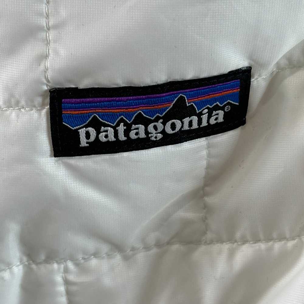 Patagonia White Nano Puffer Vest ~ Women's Large - image 2
