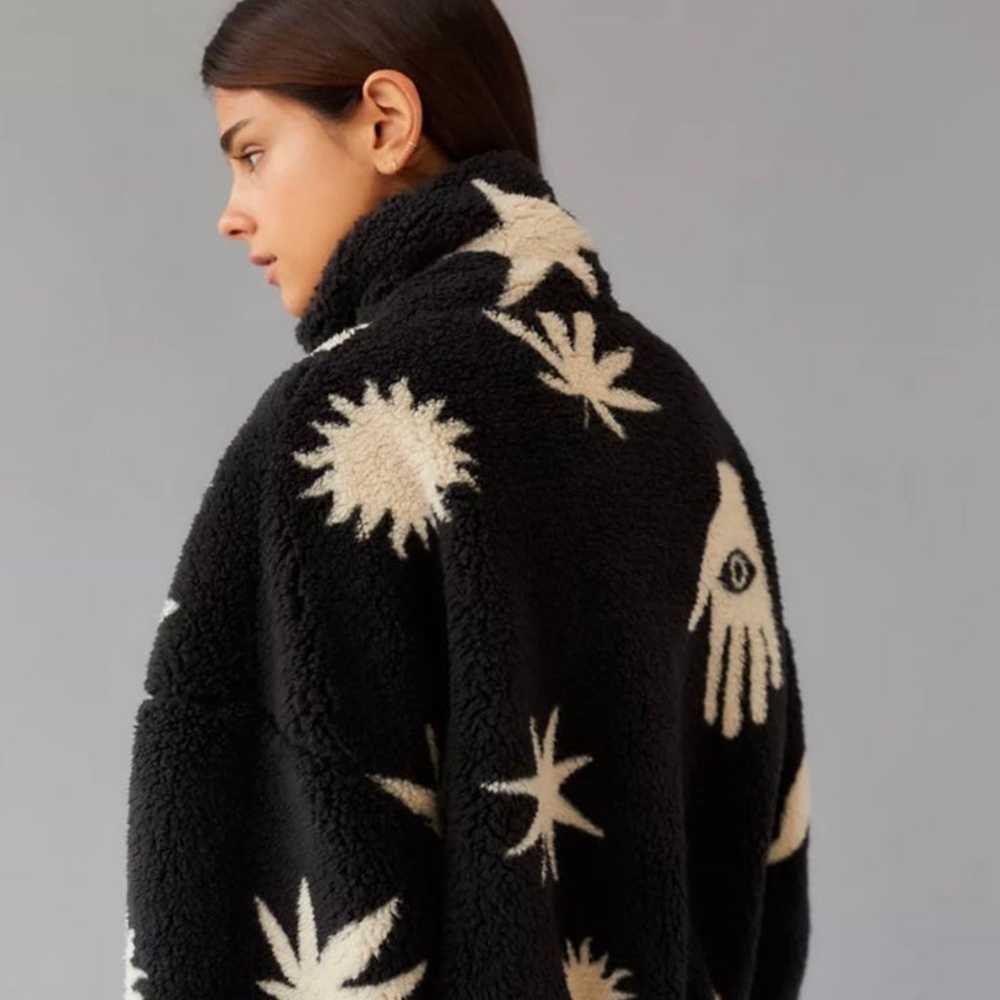 Urban Outfitters Olivia Printed Sherpa Jacket Pri… - image 4