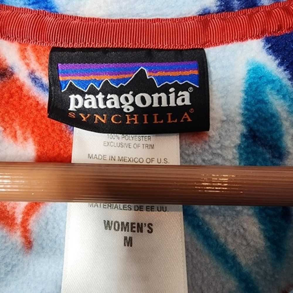 Patagonia Women's Blue and Red Floral Synchilla F… - image 5