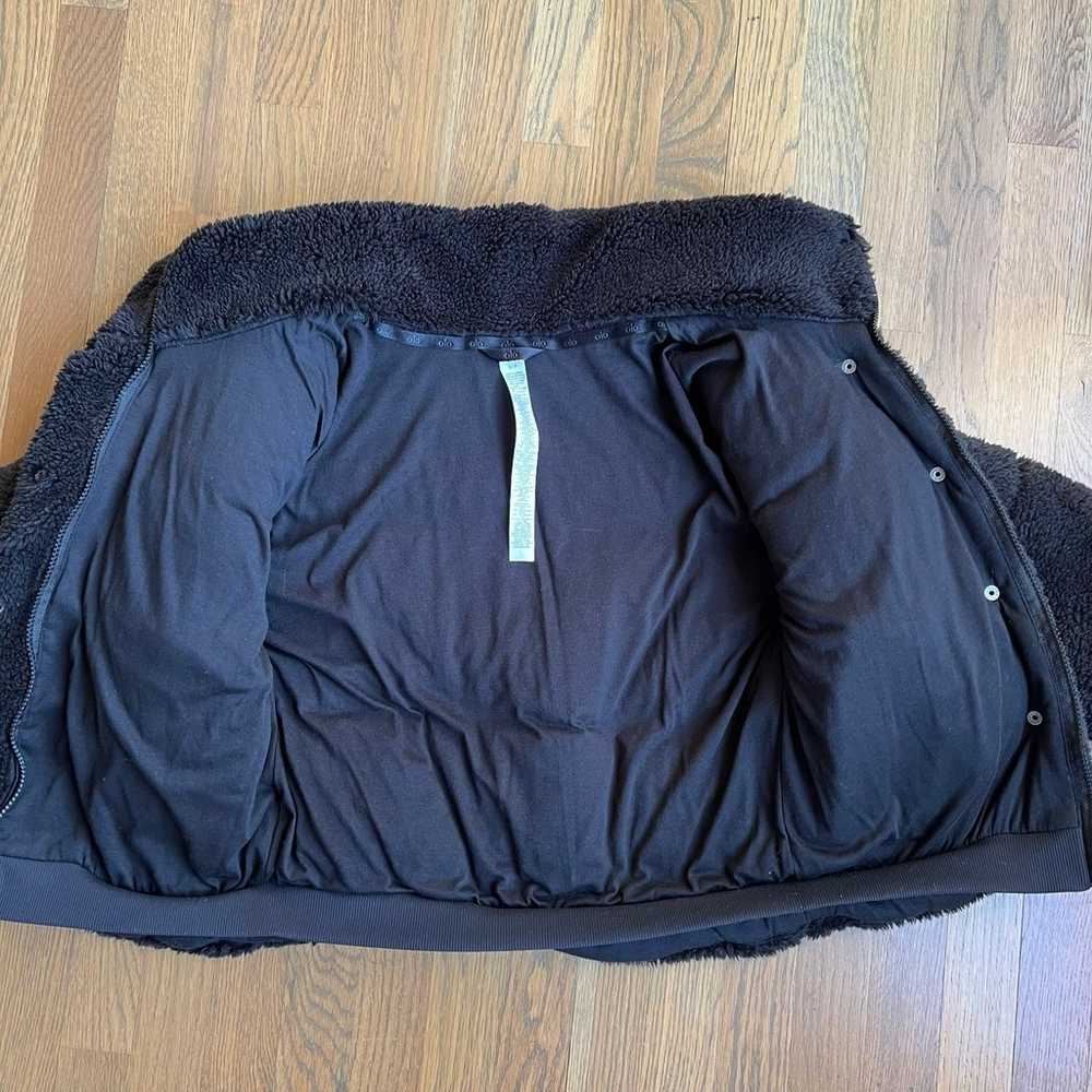 ALO YOGA Fleece Sherpa Snow Angel Puffer Jacket B… - image 10