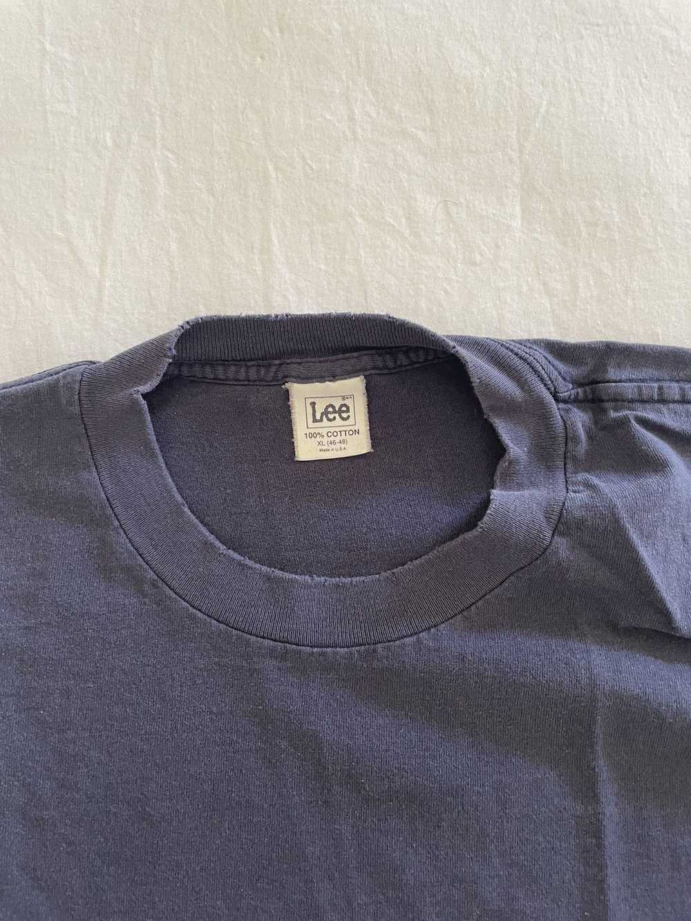 Lee Lee L/XL single stitch navy vintage tshirt - image 3
