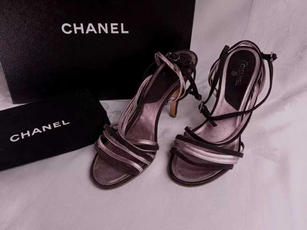 Chanel CHANEL Black Suede Silver CC Faux Pearls L… - image 2