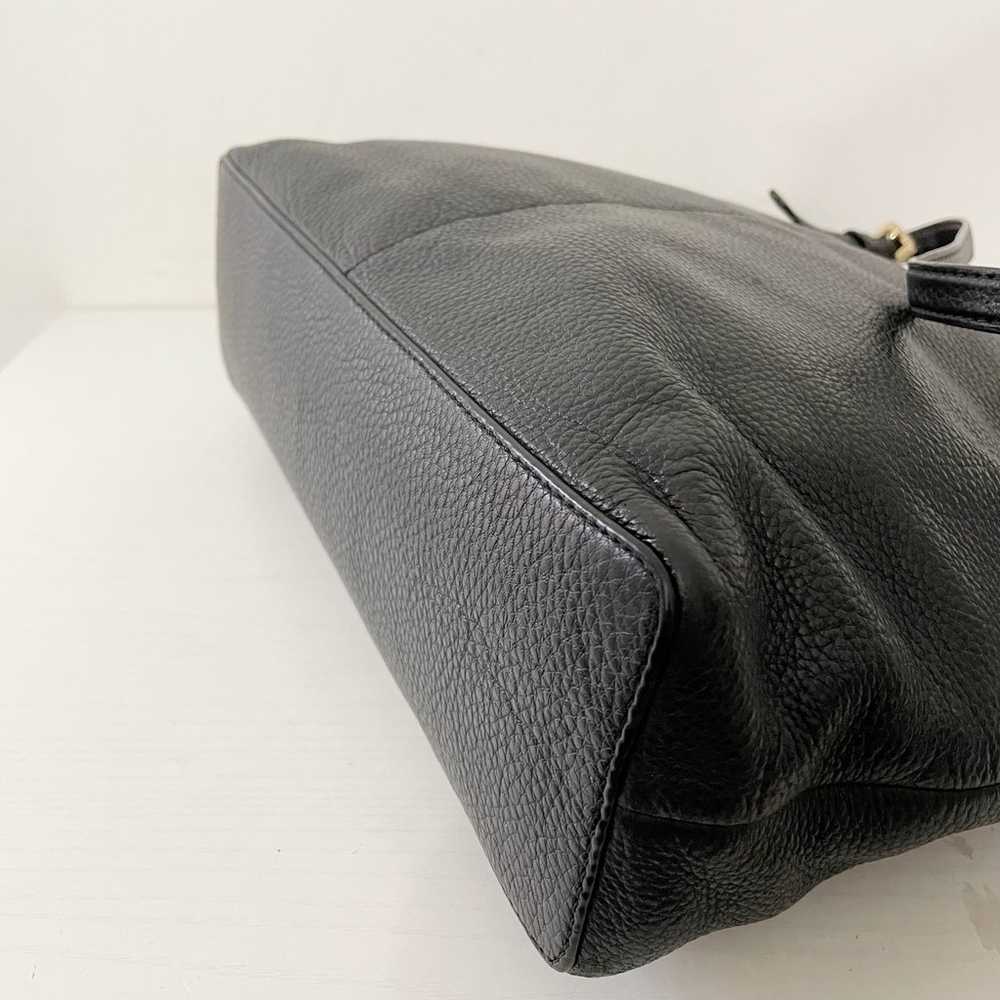 Michael Kors black pebbled leather Bedford pocket… - image 4