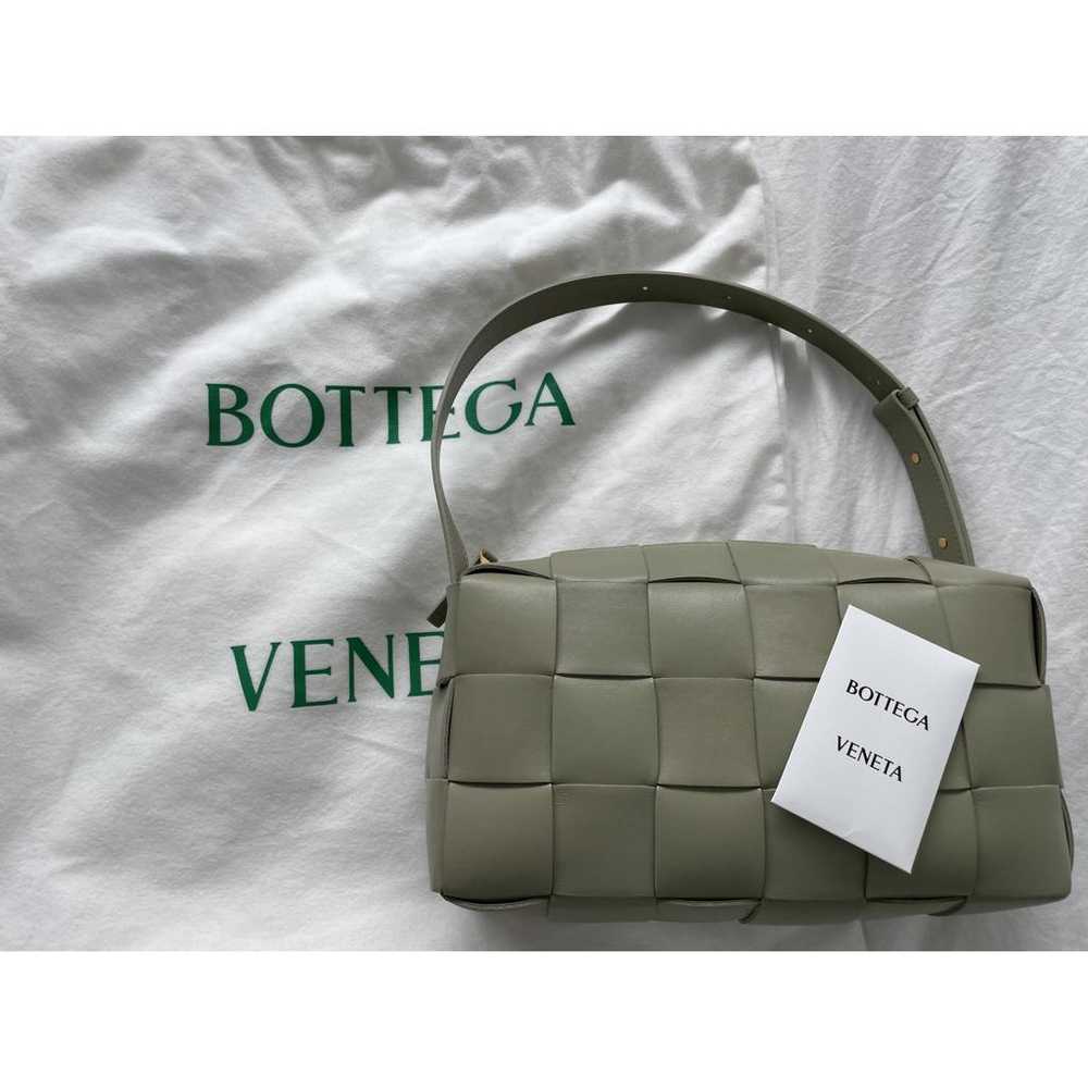 Bottega Veneta Cassette leather handbag - image 6