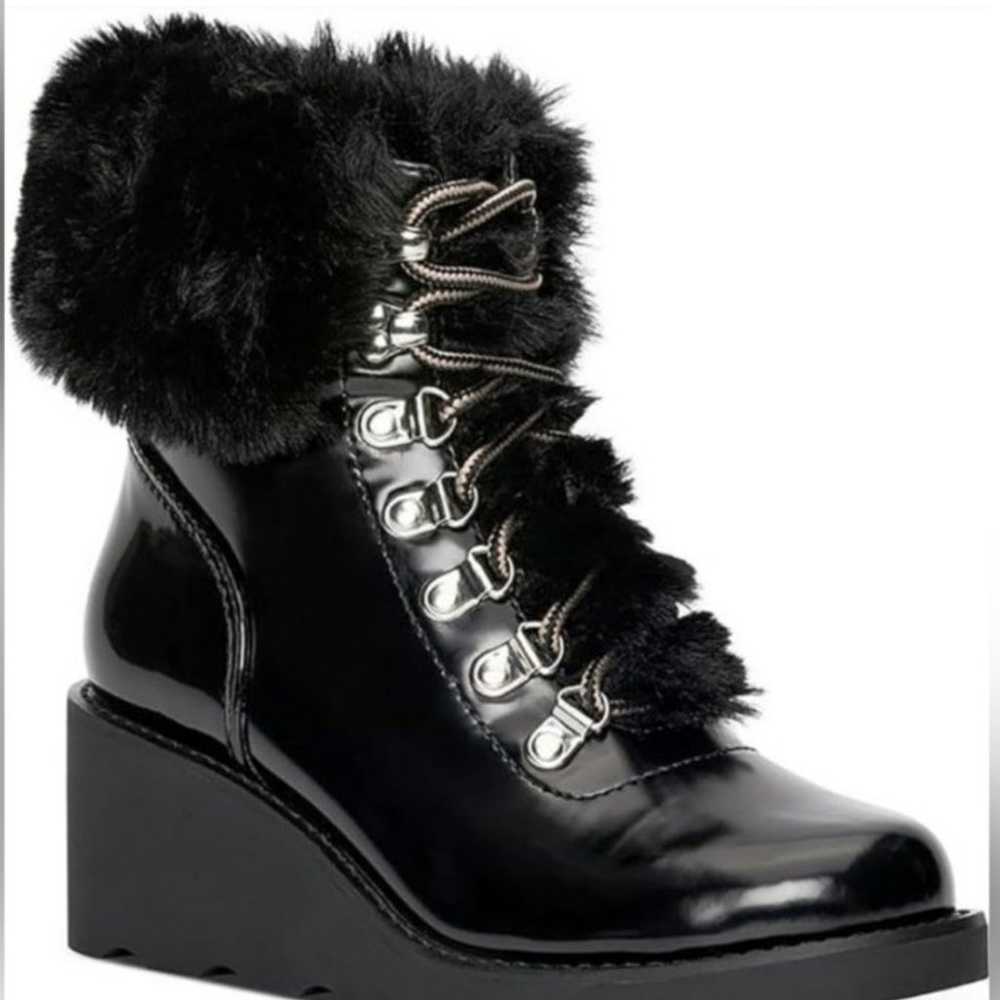 (NEW) Women's Black Boots Size 8 1/2 - image 2