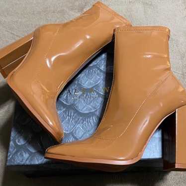 Azalea Wang Caramel Dillan Boots