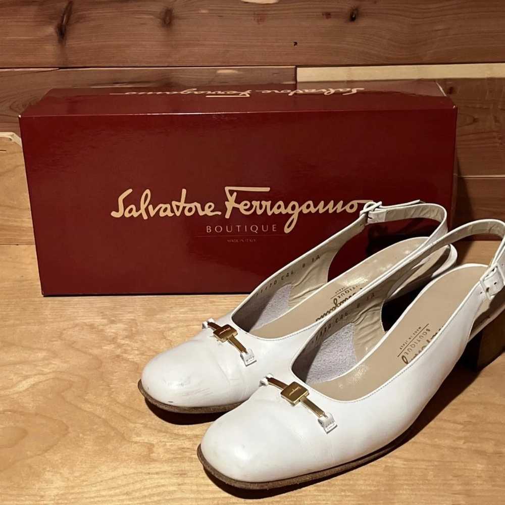Vintage White Leather Salvatore Ferragamo Mary Ja… - image 2