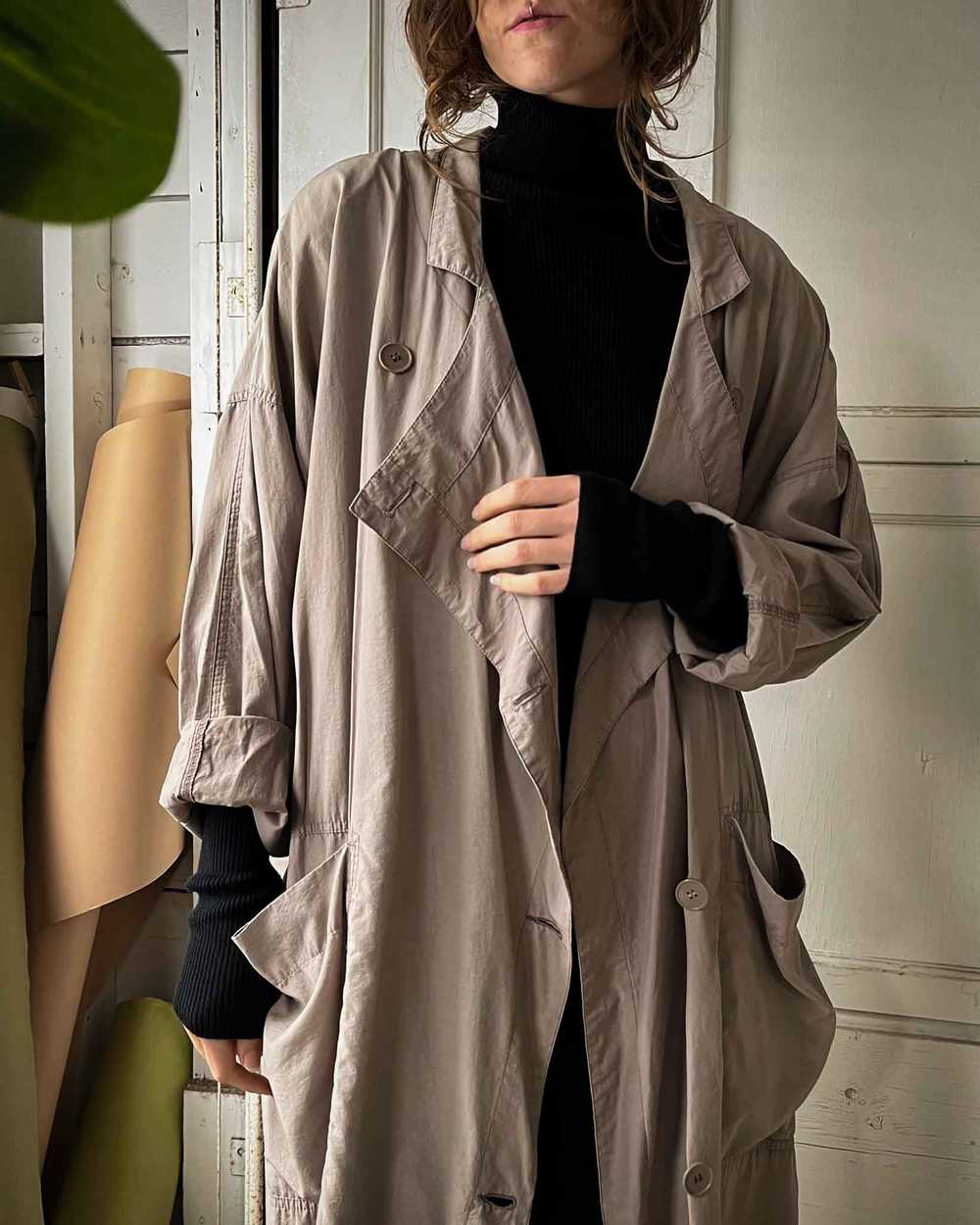 80s In-Wear Taupe Trench - image 3