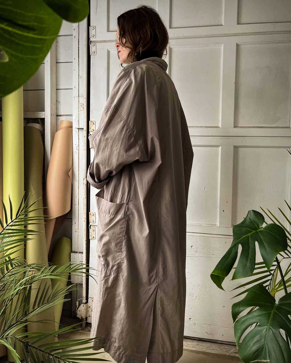 80s In-Wear Taupe Trench - image 5