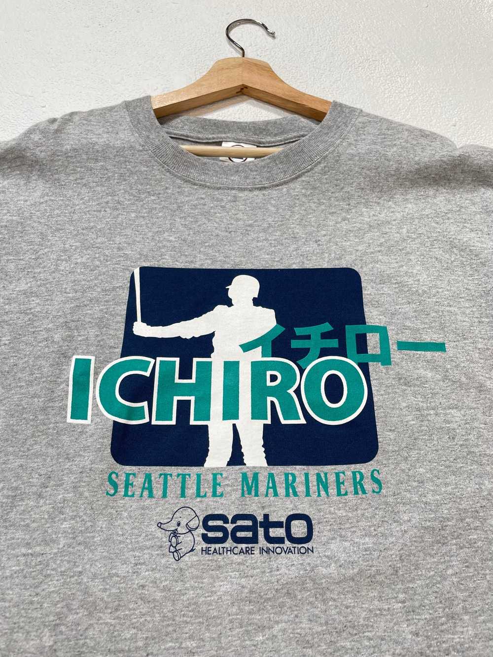 Vintage Y2K Ichiro Suzuki Seattle Mariners T-Shir… - image 2