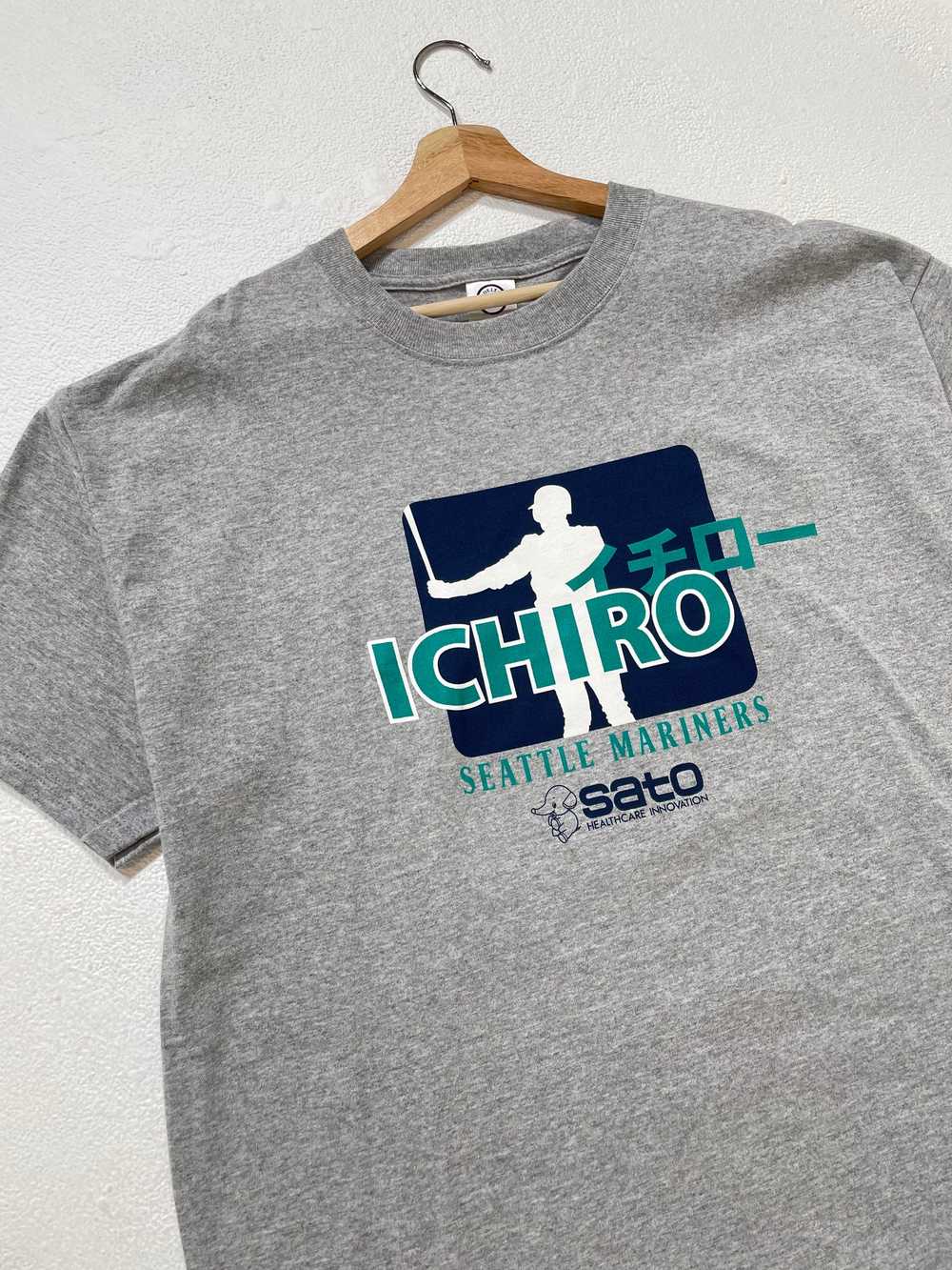 Vintage Y2K Ichiro Suzuki Seattle Mariners T-Shir… - image 3