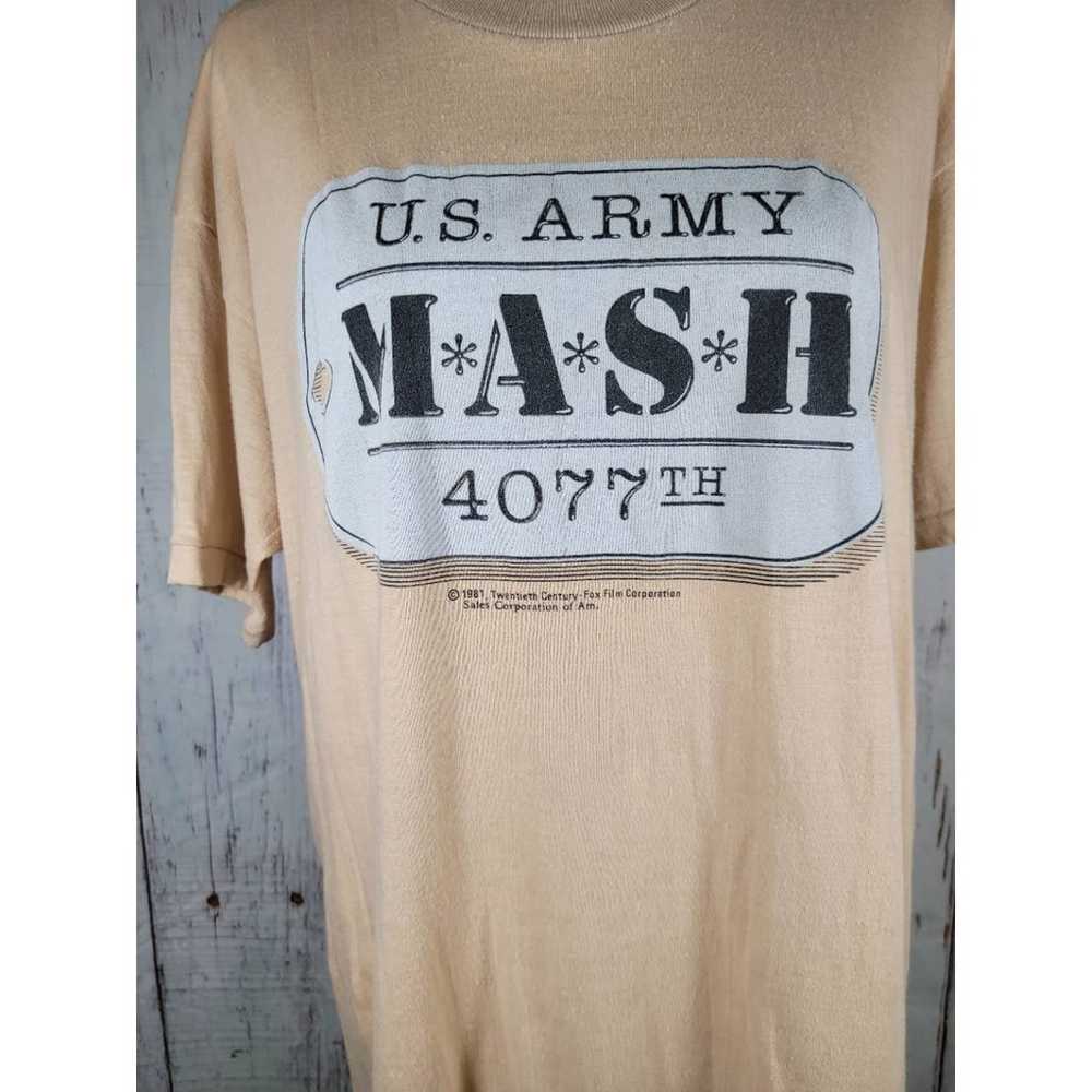 Vintage MASH 1981 US Army TShirt Single Stitch Ex… - image 2