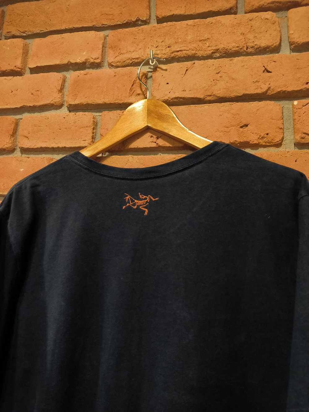 Arc'Teryx Arc'Teryx T-Shirt Big Logo Tee - image 4