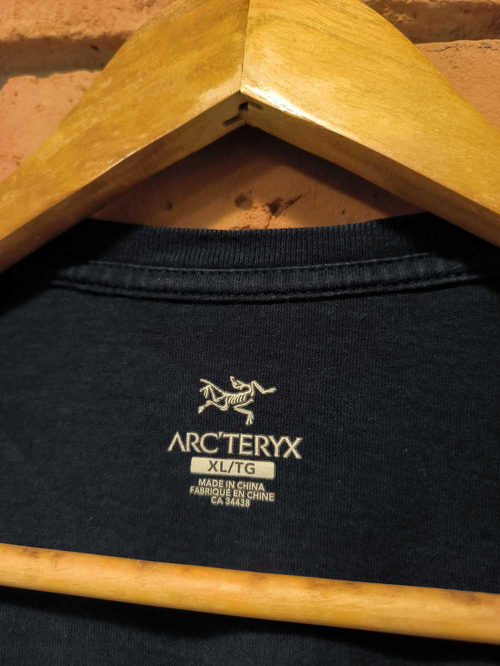 Arc'Teryx Arc'Teryx T-Shirt Big Logo Tee - image 6