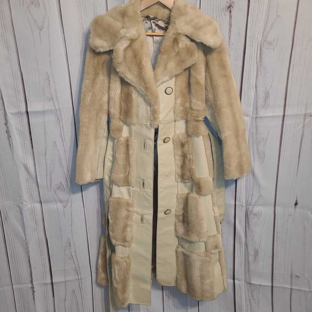 Vintage Rosewin leather and foe fur coat - image 1