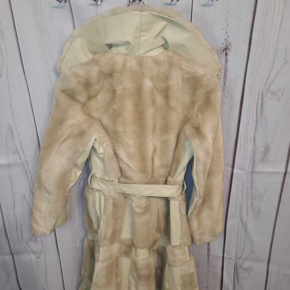 Vintage Rosewin leather and foe fur coat - image 4
