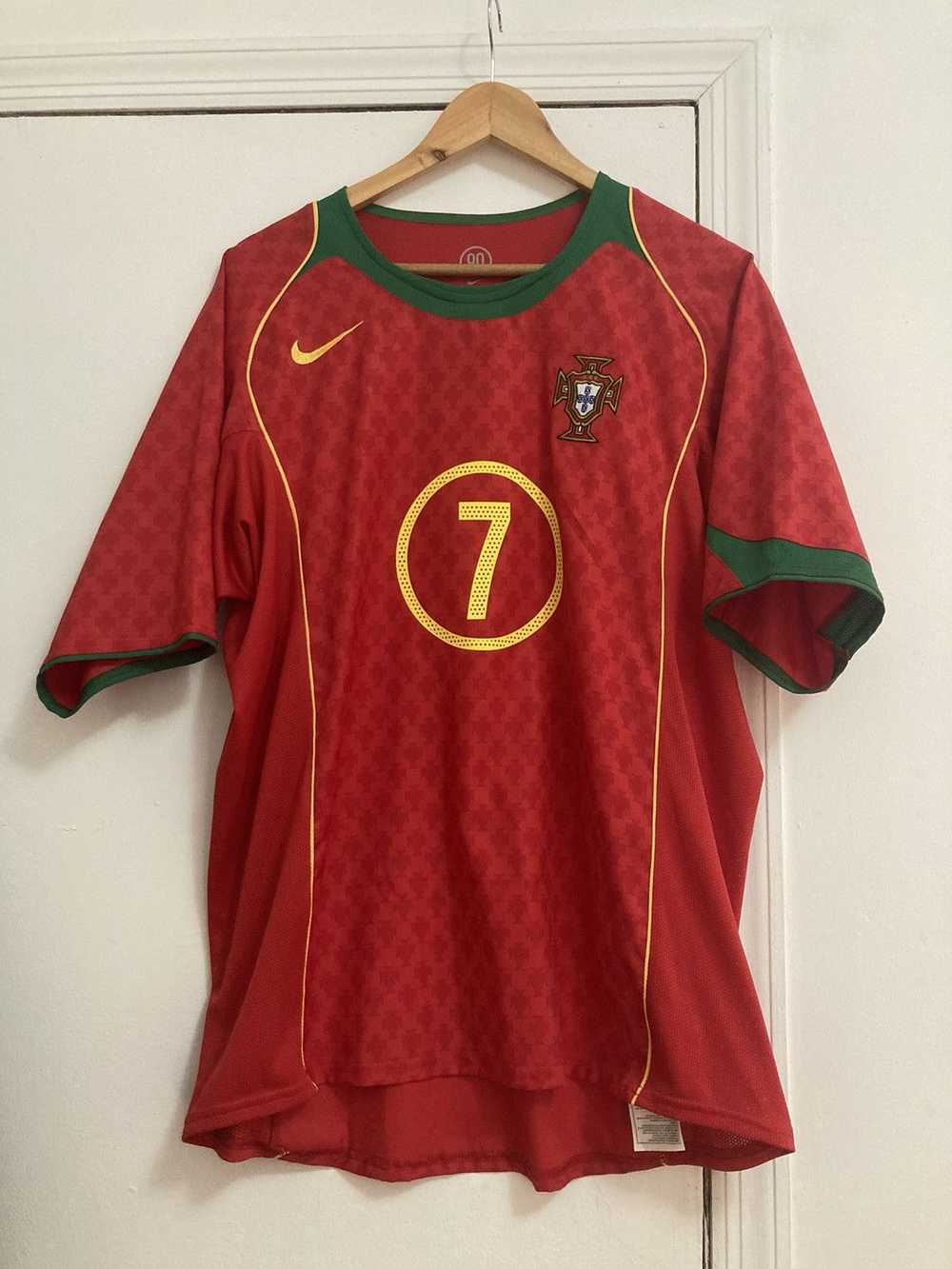 Nike Nike 2004-06 Portugal Home Shirt Figo #7 Men… - image 2