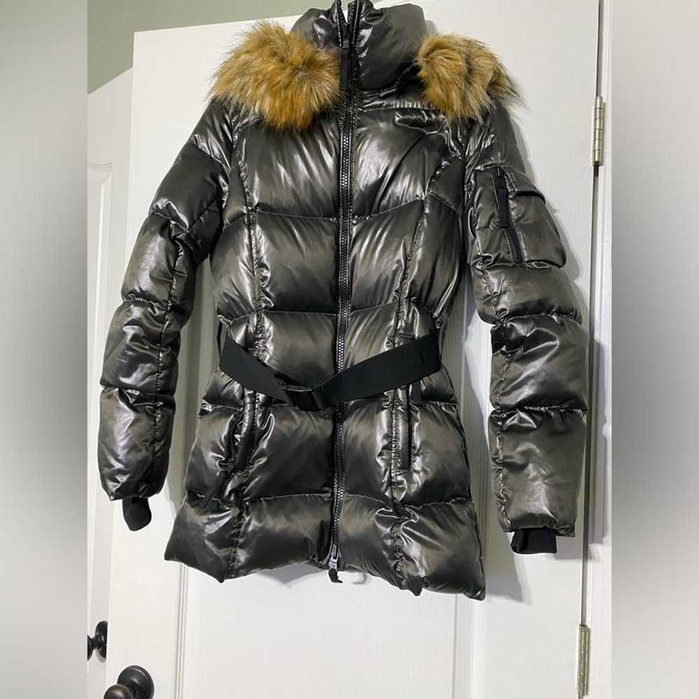 S13 Chelsea High-Shine Faux-Fur-Trim Hooded Puffe… - image 2