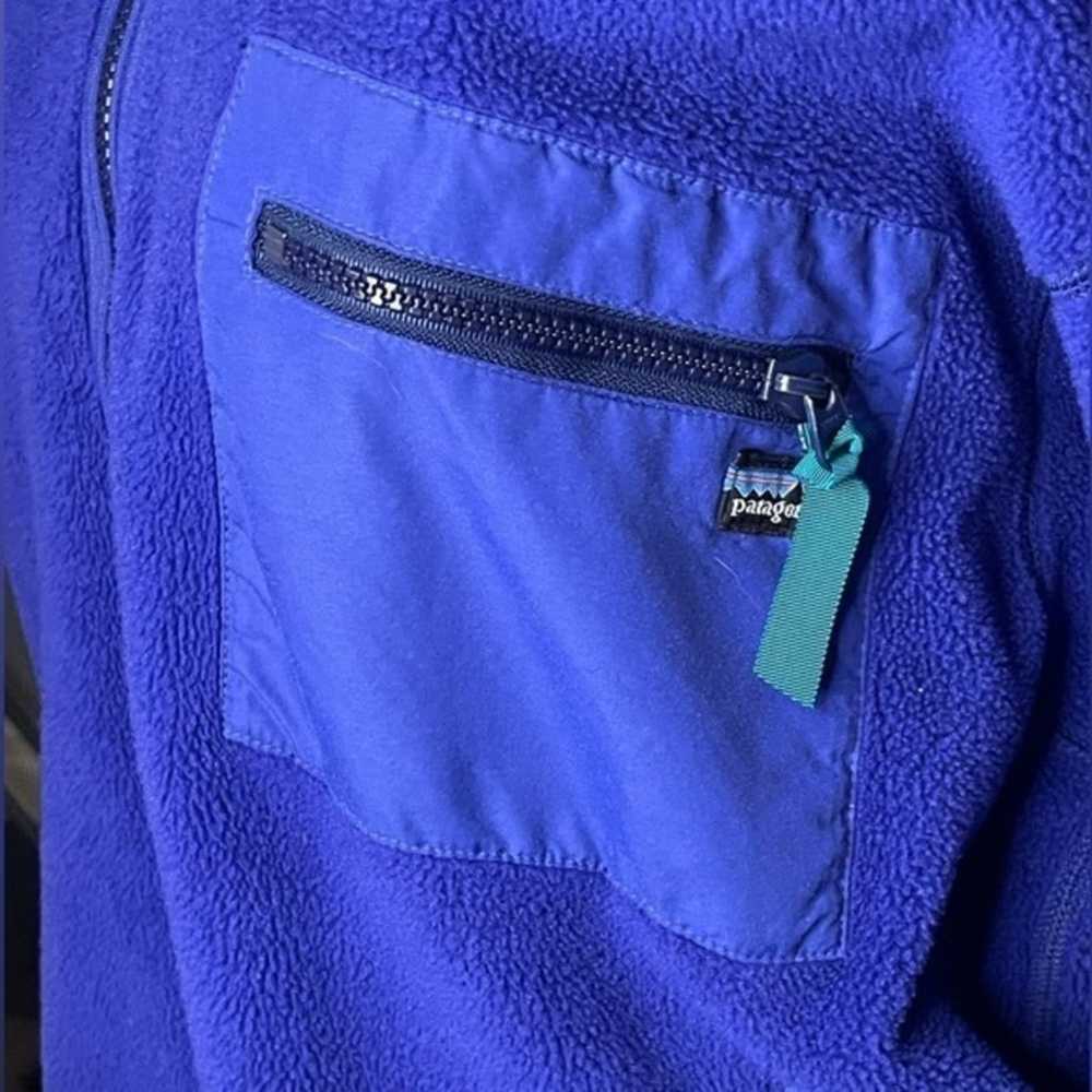 Old school style multi zipper Patagonia jacket - image 2