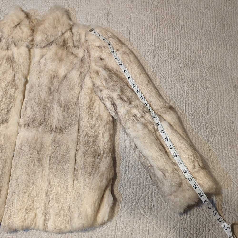 Gorgeous Rabbit Fur Coat Size Medium.  Impeccable… - image 10