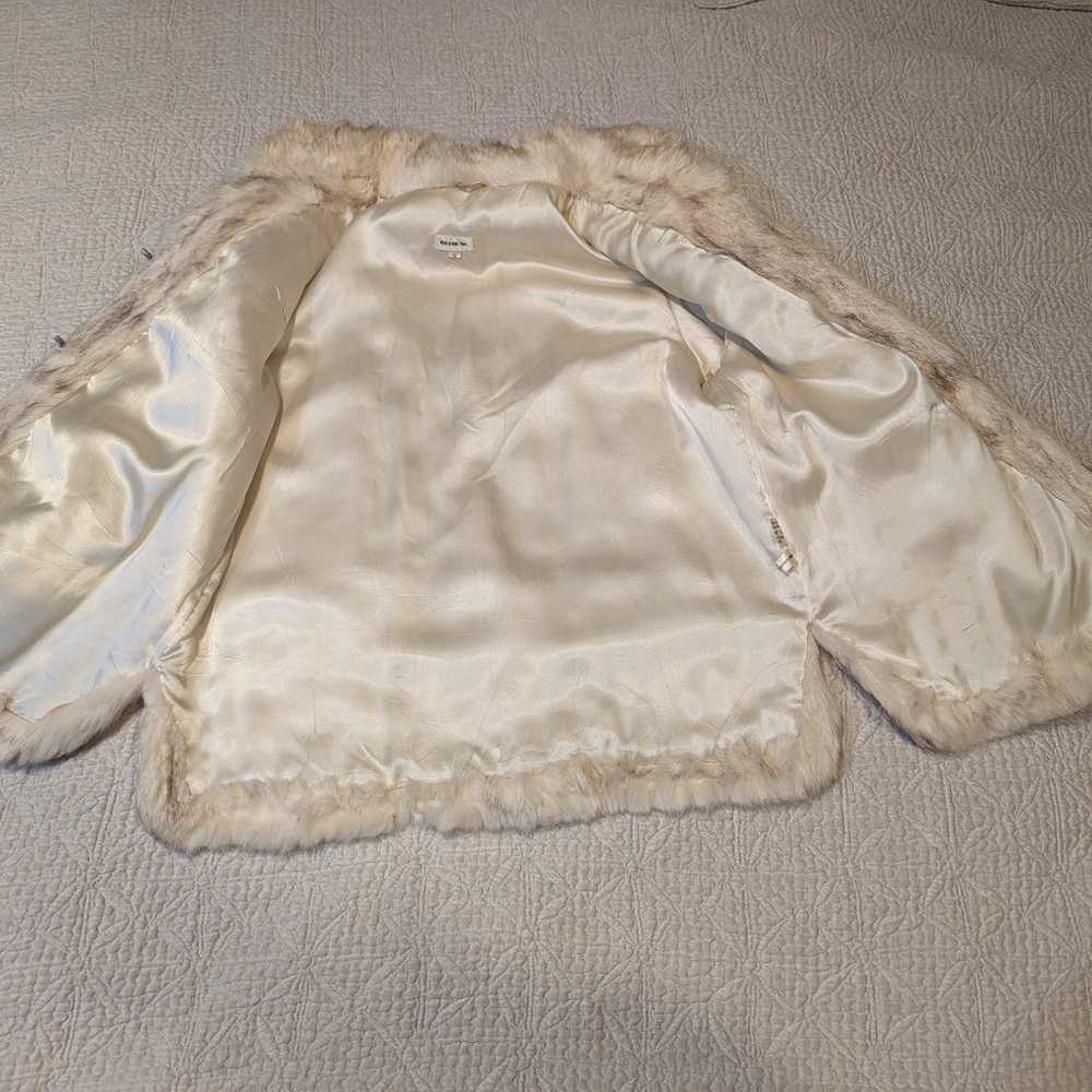 Gorgeous Rabbit Fur Coat Size Medium.  Impeccable… - image 8