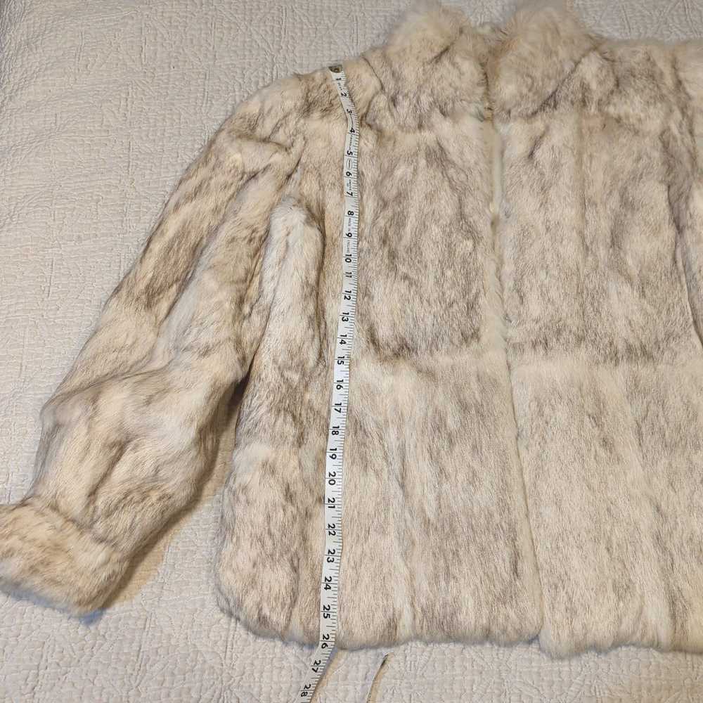 Gorgeous Rabbit Fur Coat Size Medium.  Impeccable… - image 9