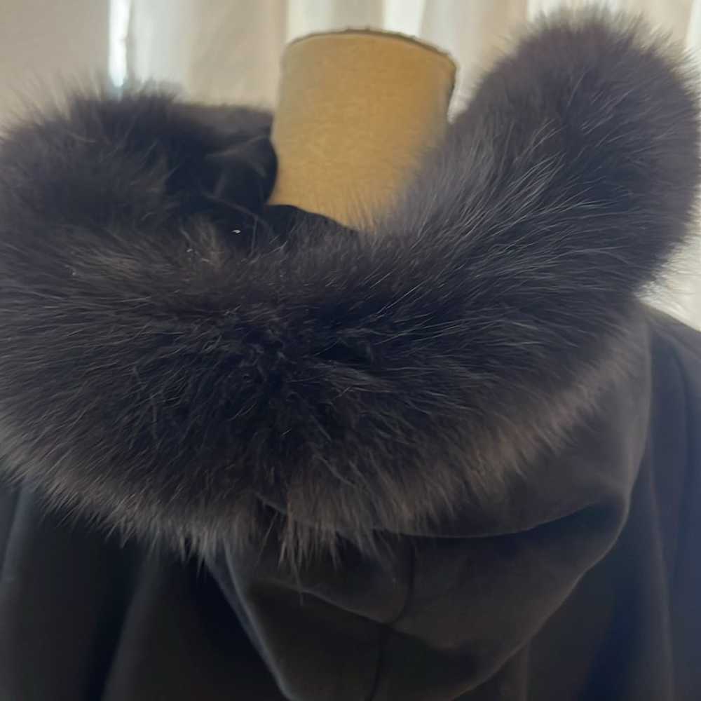 Coat with real fox fur - image 4