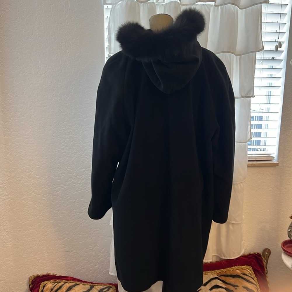 Coat with real fox fur - image 5