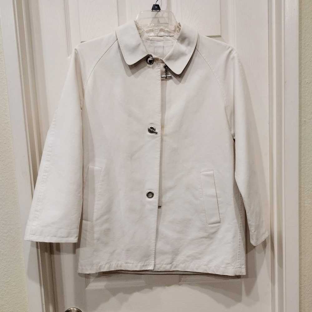 Vintage Burberry Women's White Coat Sm - image 1