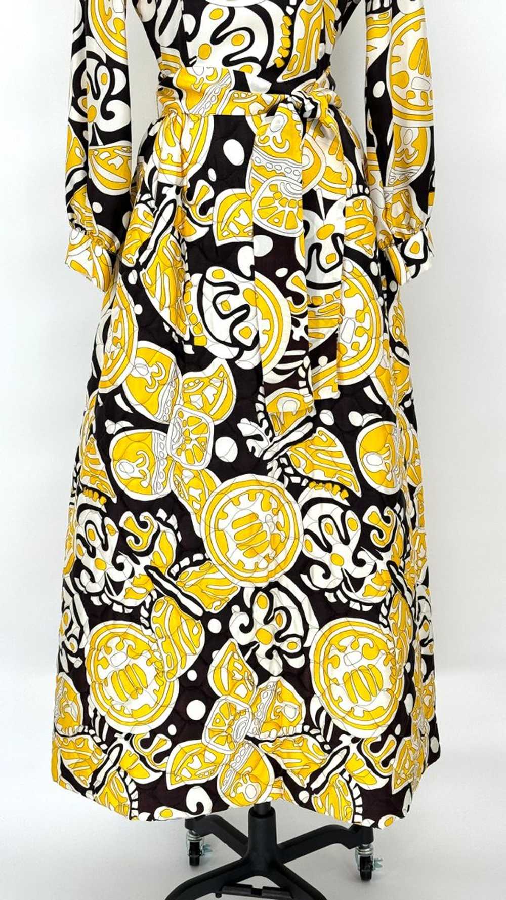 1970 Lounge Craft Quilted Hostess Maxi Dress - image 8