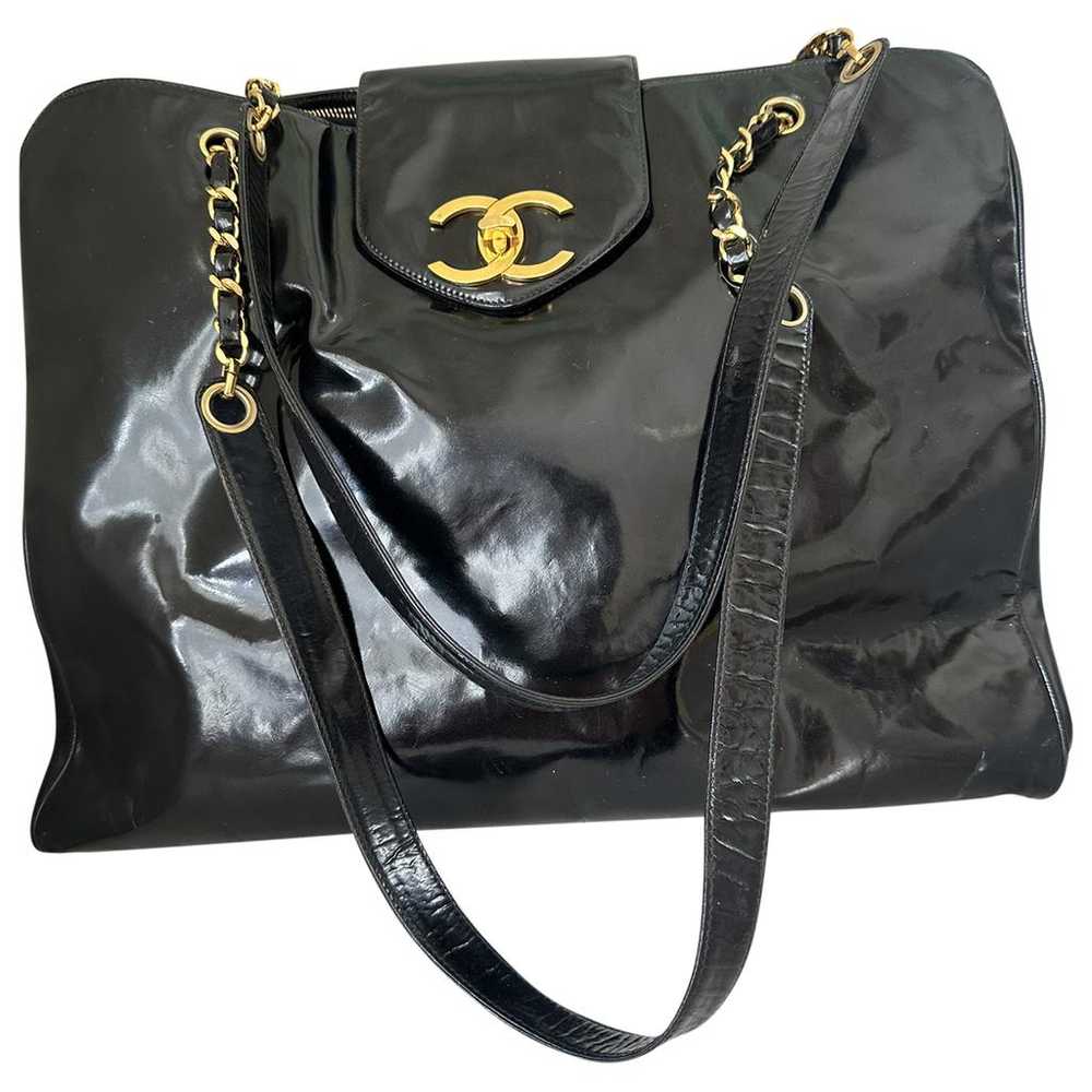 Chanel Vintage Cc Chain patent leather tote - image 1