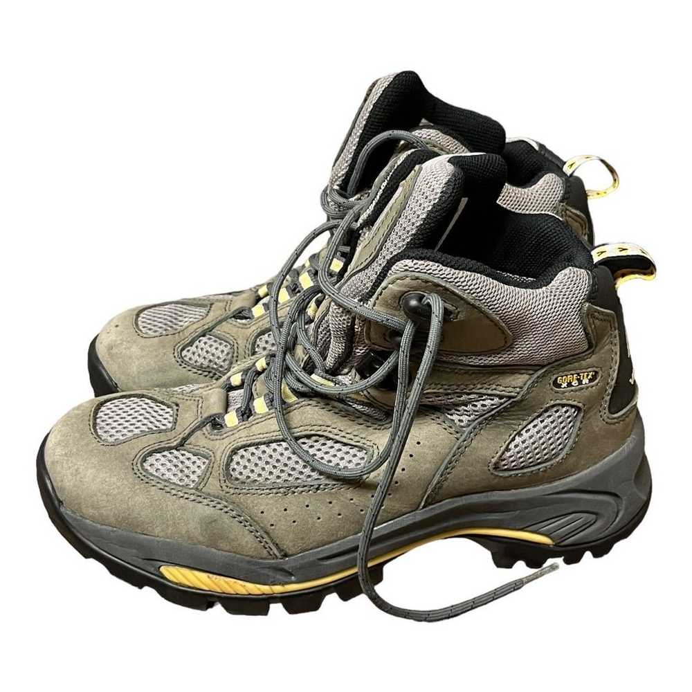 Vasque Boots women’s 9.5 gore-Tex hiking outdoor … - image 3