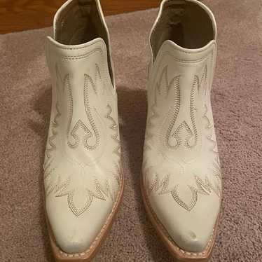 Ariat cowboy boots - image 1