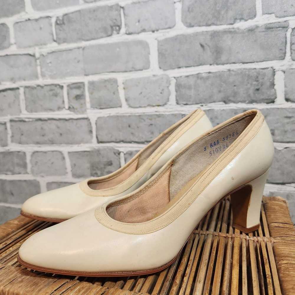 1950s Deliso Vintage Ivory Heels Neolite Soles Mi… - image 5
