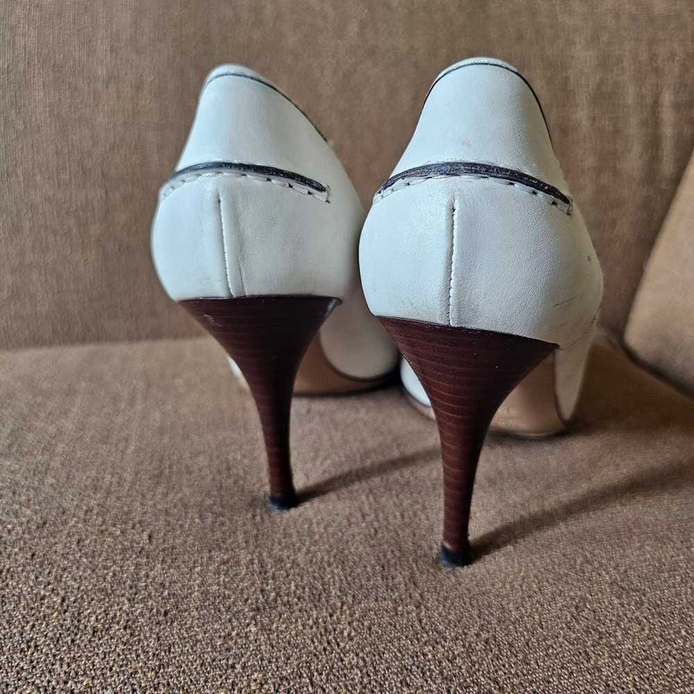 Gucci White Leather Bamboo Tassel Pumps Size 9.5 - image 11