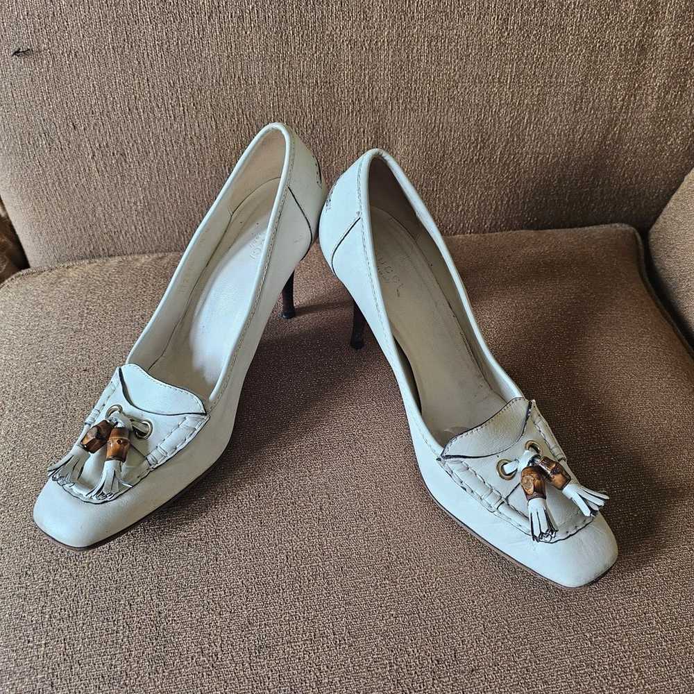 Gucci White Leather Bamboo Tassel Pumps Size 9.5 - image 1