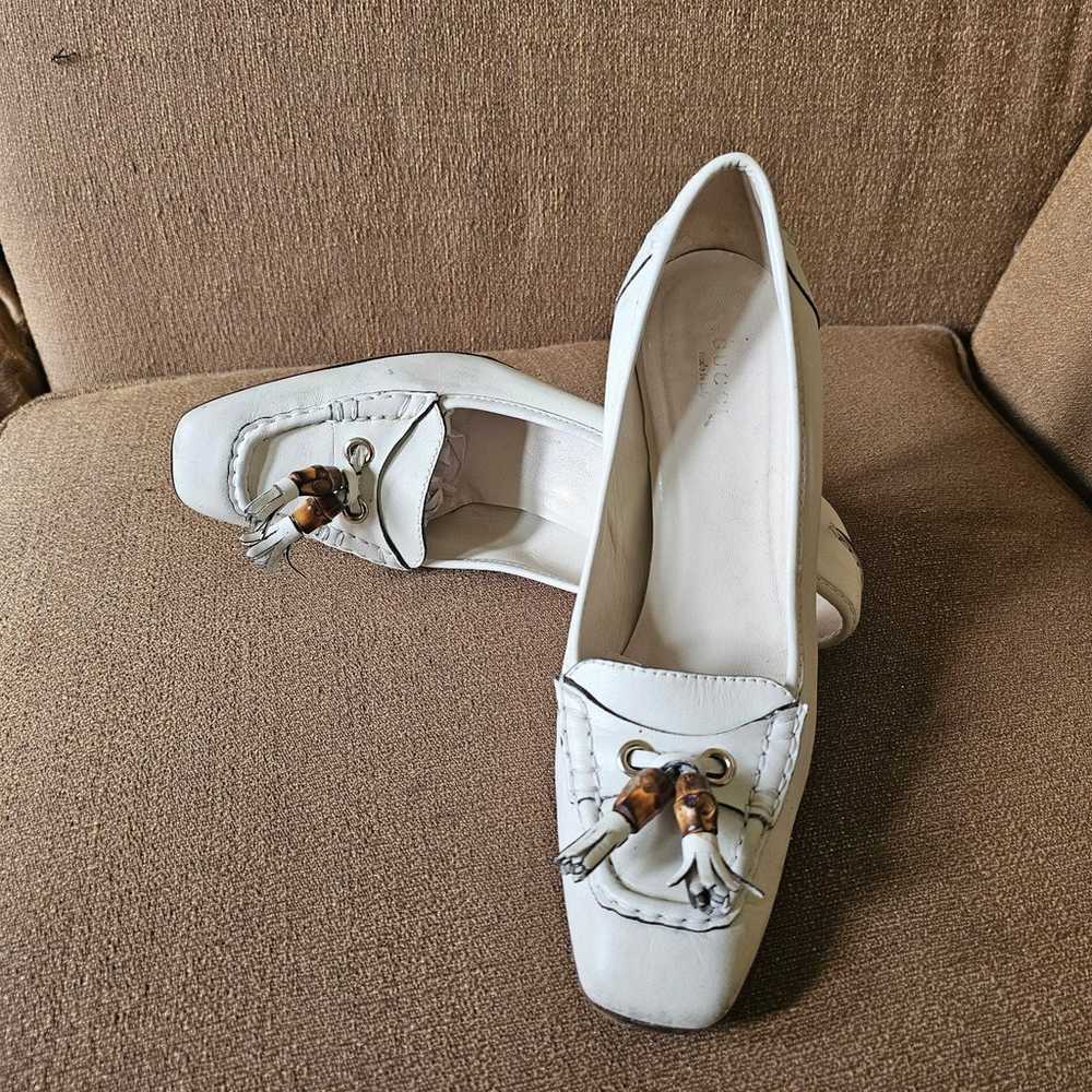 Gucci White Leather Bamboo Tassel Pumps Size 9.5 - image 7