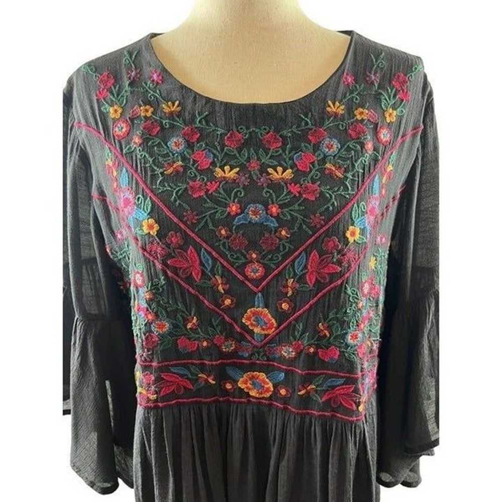 Umgee Embroidered Bell Sleeve Crepe Flowy Lined S… - image 2