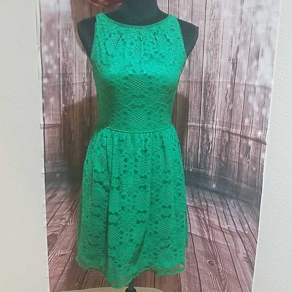 Max Studio Green sleeveless lace dress - small - image 2