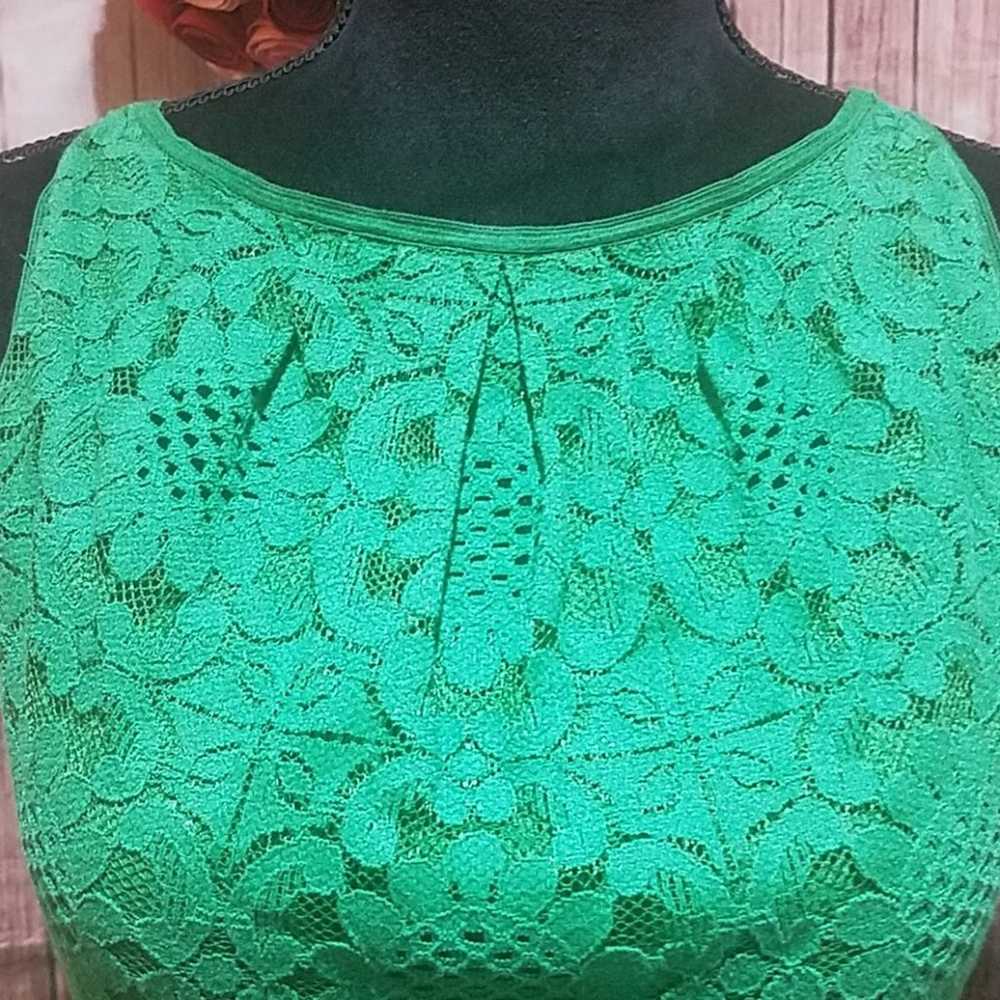 Max Studio Green sleeveless lace dress - small - image 4