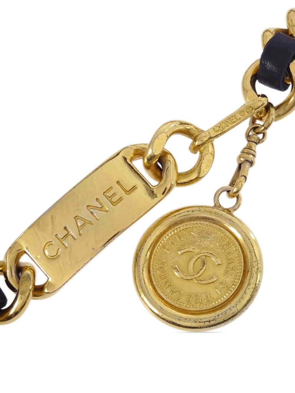 CHANEL Pre-Owned 1990-2000s Medallion chain belt … - image 2