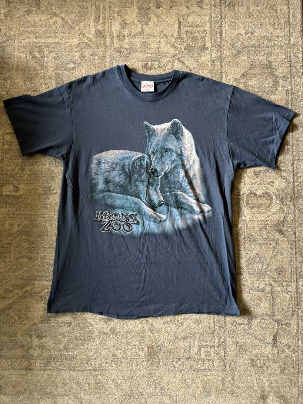 Streetwear × Vintage Vintage Bronx Zoo Wolf t-shi… - image 1