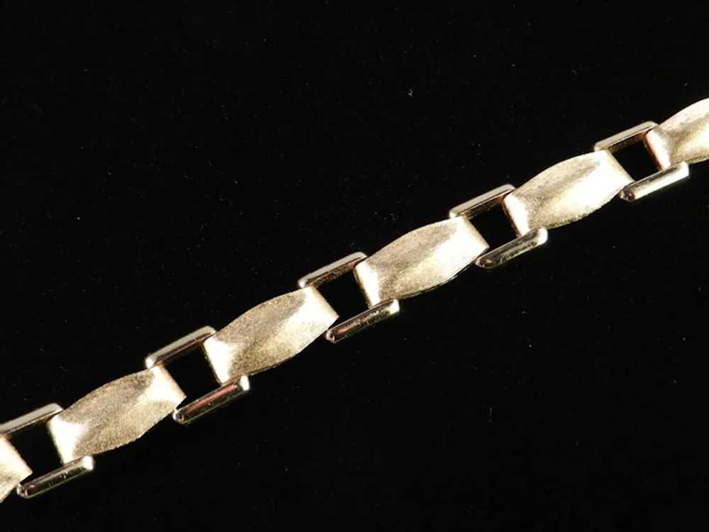 Trifari Mid-Century Ribbon Link Necklace - image 2