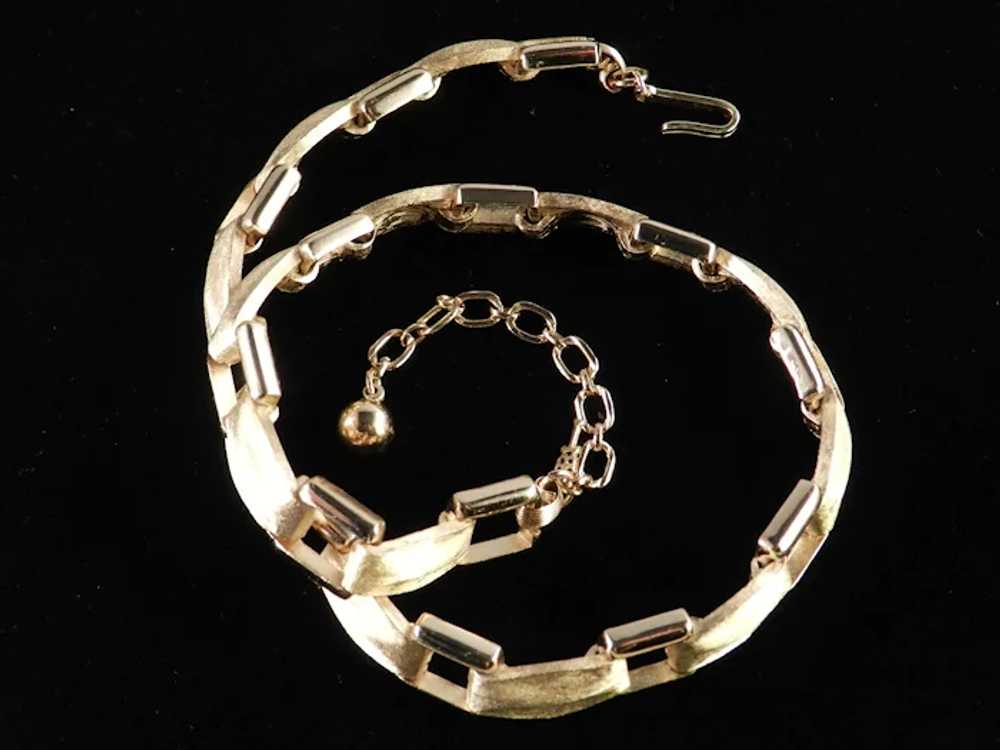 Trifari Mid-Century Ribbon Link Necklace - image 5