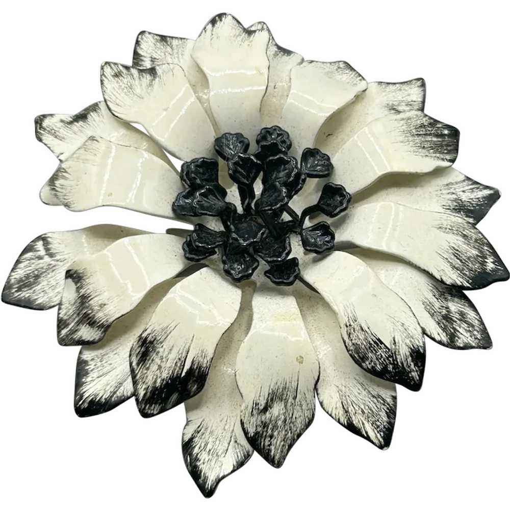 Vintage 70s Flower Brooch Black & White Enamel Da… - image 1