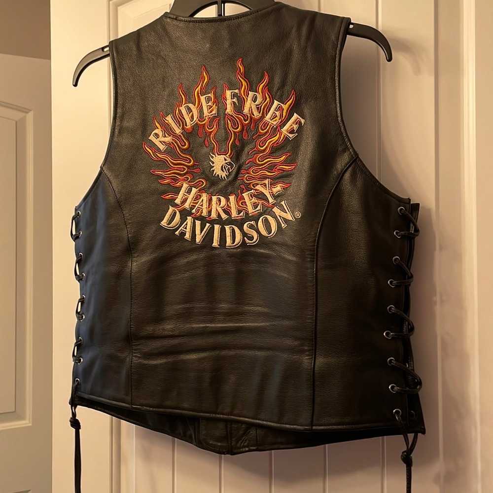 Women’s Harley-Davidon Motorcyle Leather Vest M - image 5