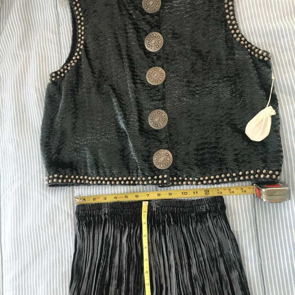 Double D Ranch Wear Velvet Studded Cross Vest & S… - image 5