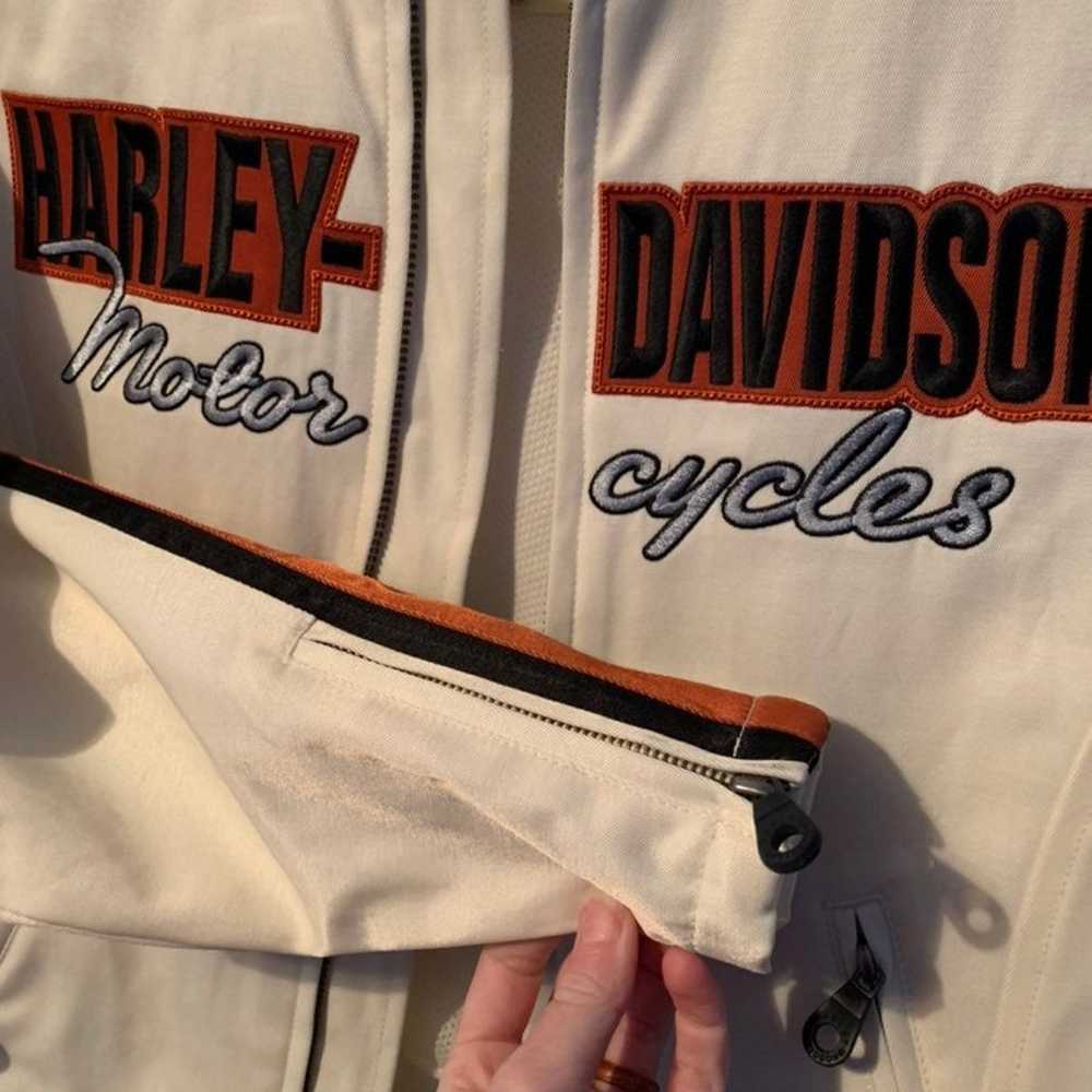 Vintage Womens Harley Davidson jacket - image 3
