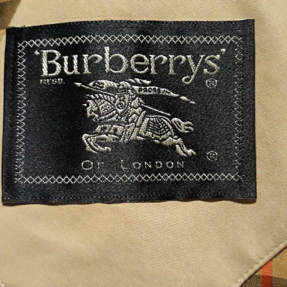 Burberry Khaki Classic Trench Coat M/L - image 6